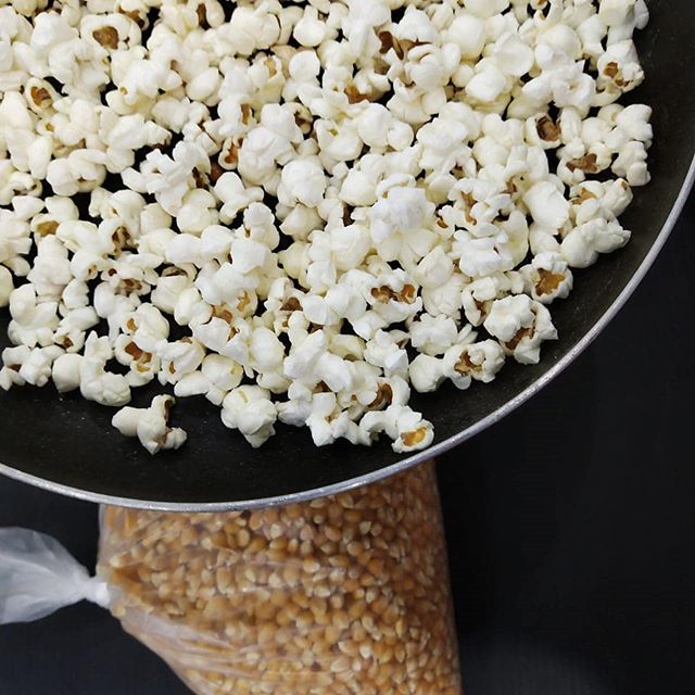 Popcorn made by using the Best popcorn kernels